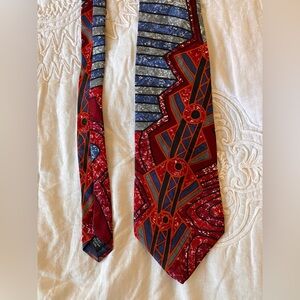 Desert Design 100% silk tie